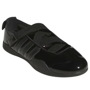 WOMEN'S ADIDAS TAEKWONDO BY CAROLINE HU (9.5)